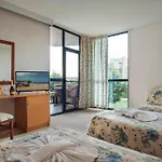 Fiesta M & Marlin Hotel 4*