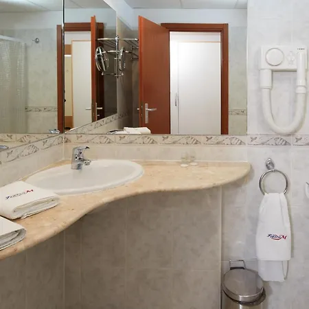 Fiesta M & Marlin Hotel 4*