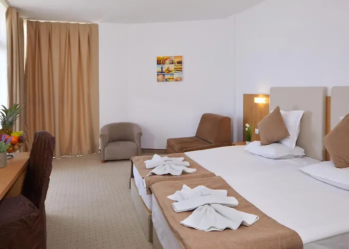 Fiesta M & Marlin Hotel 4*