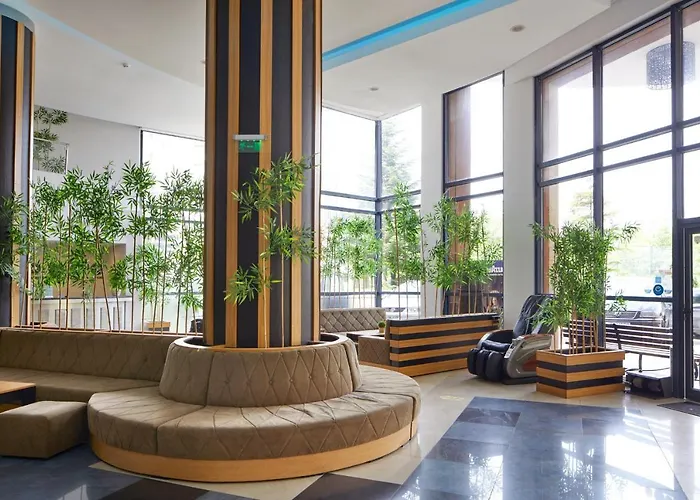 Fiesta M & Marlin Hotel 4*