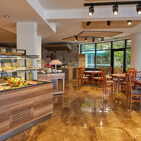 Отель Fiesta M & Marlin Солнечный берег