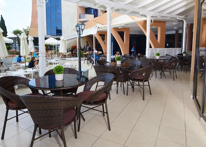 Fiesta M & Marlin Hotel