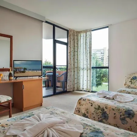 Fiesta M & Marlin מלון 4*