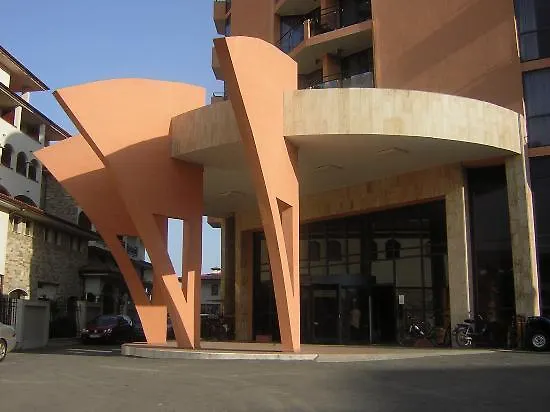 Fiesta M & Marlin Hotel 4*