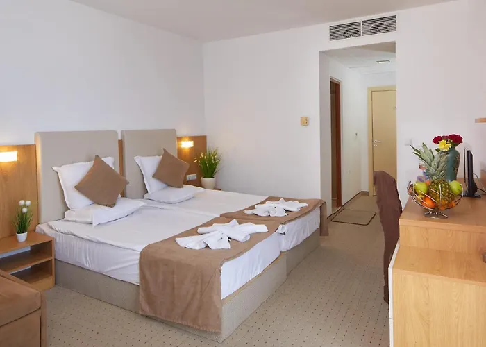 Fiesta M & Marlin Hotel 4*