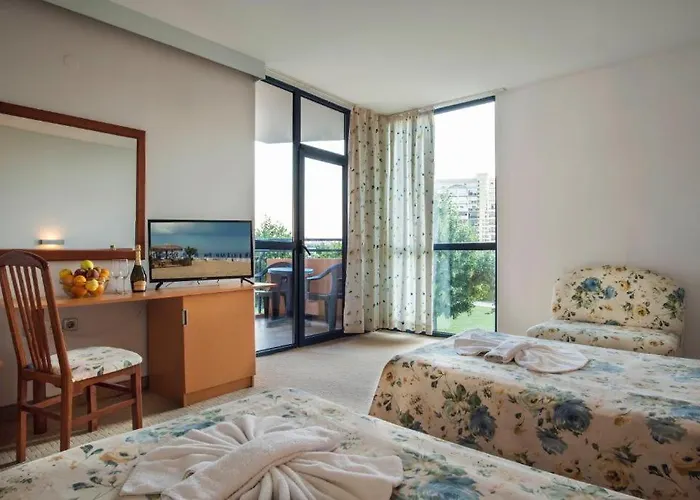 Fiesta M & Marlin Hotel 4*