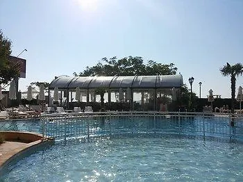 Fiesta M & Marlin Hotel